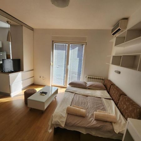 Roko Apartments Skopje Luaran gambar